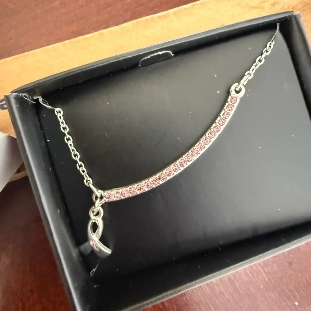 NWT Avon Breast Cancer Necklace